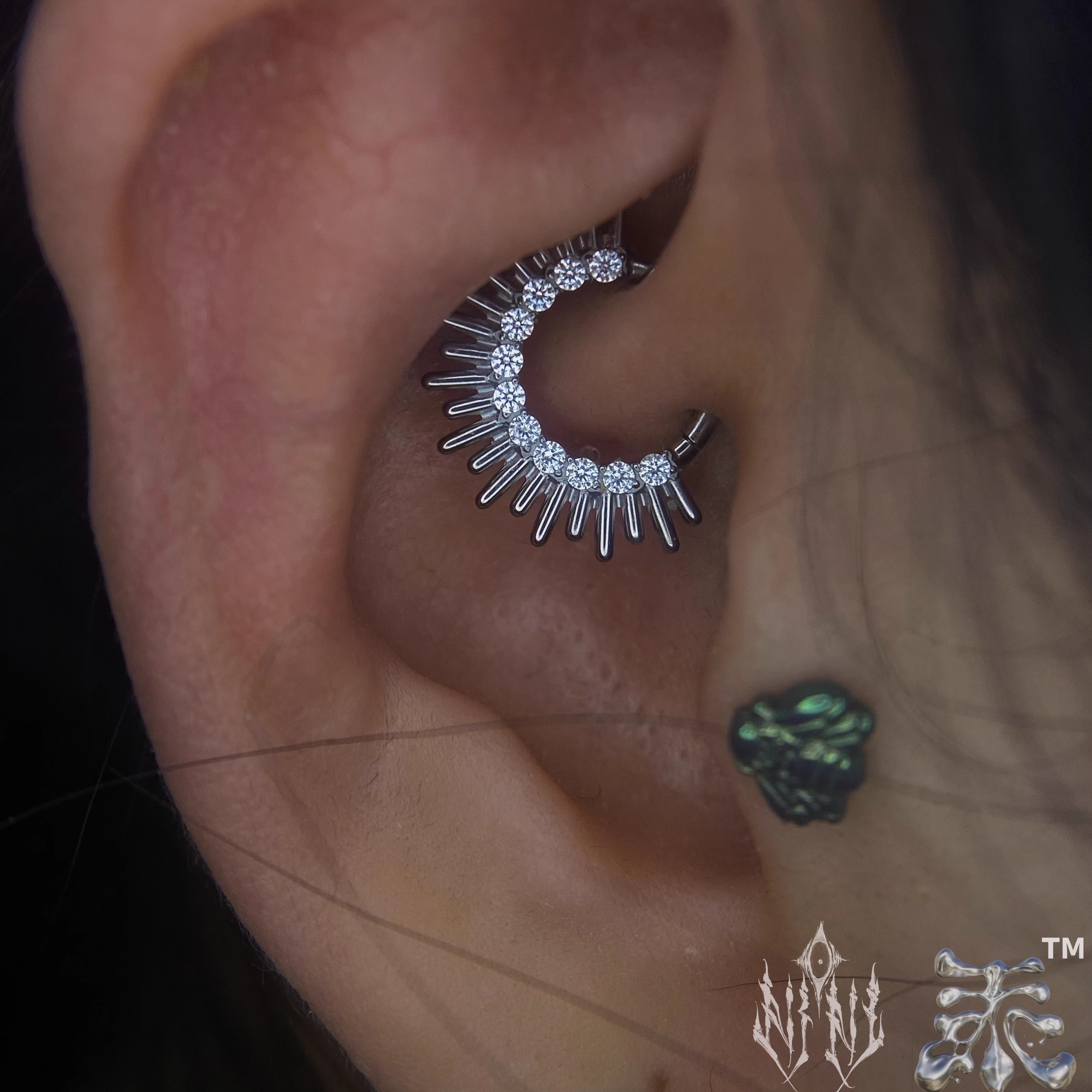 宇宙射线搭扣闭口环 夸张Daith鼻中隔8mm植入级钛合金 高抛光小众