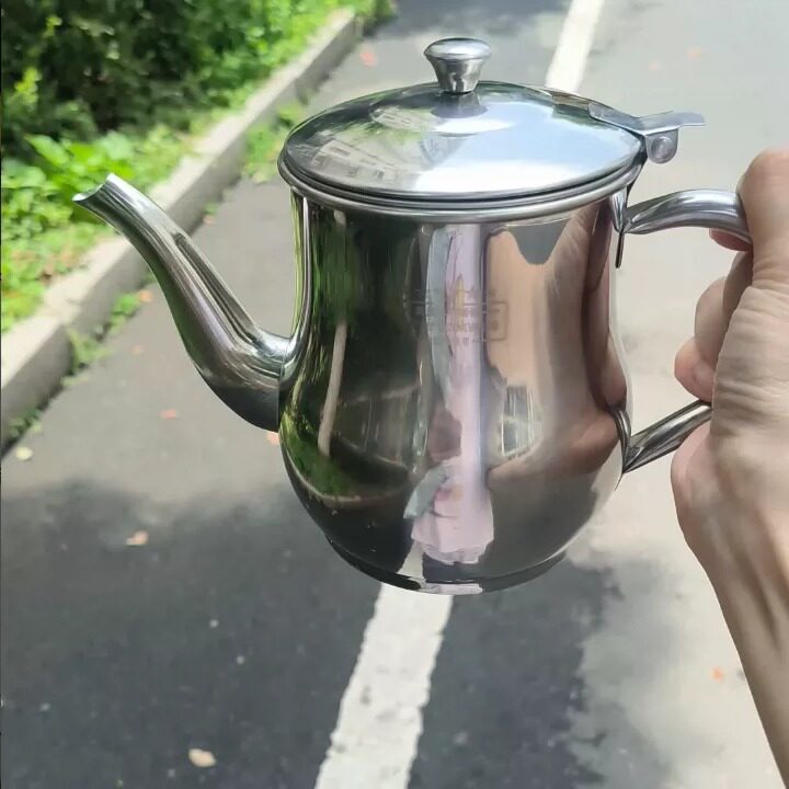 不锈钢加厚带滤网嘴油壶