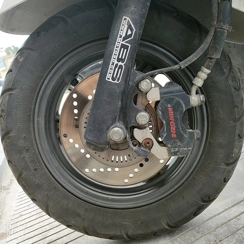 铃木踏板车改装刹车卡钳转接码