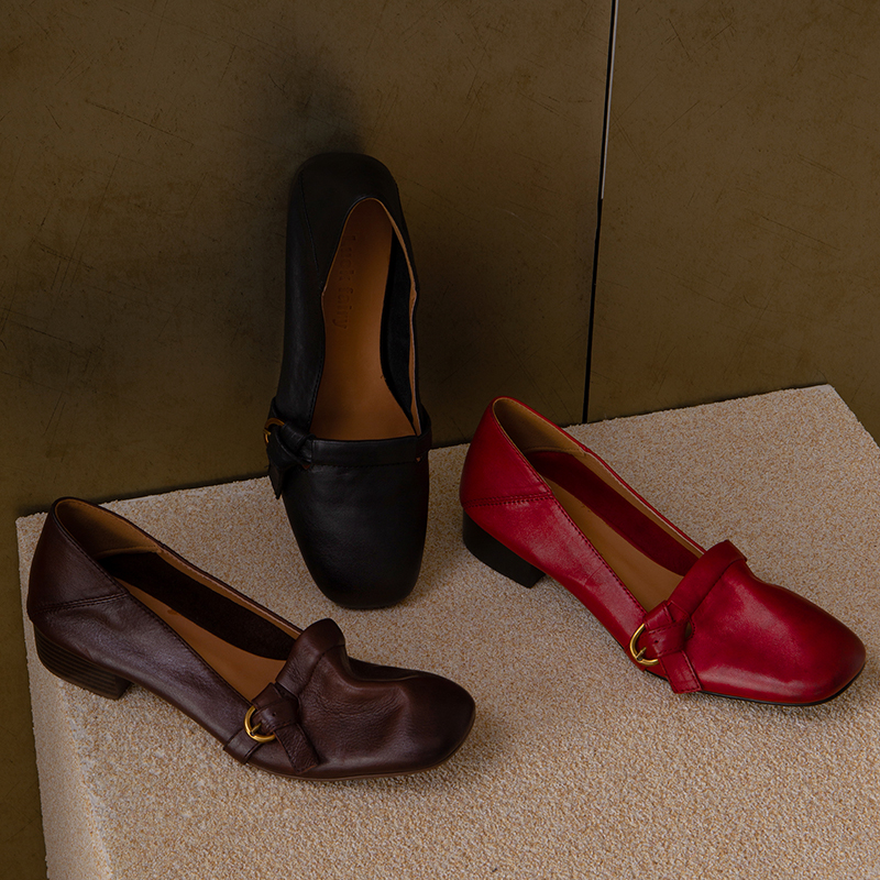 巨软真皮3cm粗跟单鞋女早秋新款法式复古百搭方头低跟浅口小皮鞋