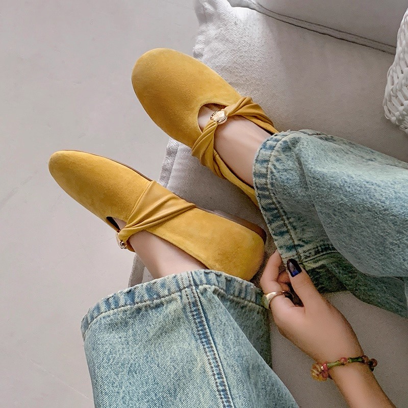 巨软真皮平底单鞋女春夏新款老钱风时尚流行设计显瘦玛丽珍鞋黄色