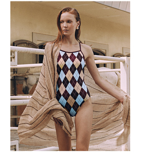 海岩棱镜莱卡单层泳衣连体三角游泳衣女运动竞速训练专业学生