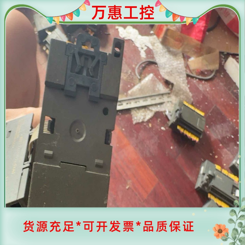 施耐德交流接触器，LC1N3210M5N，全新带盒子，一个不--议价