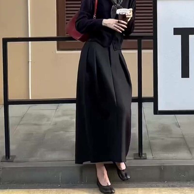 清冷松弛通勤黑色设计感西装裙半身裙女2024秋季新款显瘦a字裙子