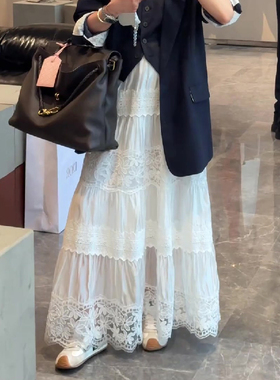 白色时尚温柔气质半身裙女2025夏季新款蕾丝绣花拼接流行a字伞裙