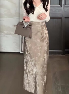 国风长款皮丝绒半身裙女早秋掐腰a字包臀直筒裙新中式穿搭止步裙