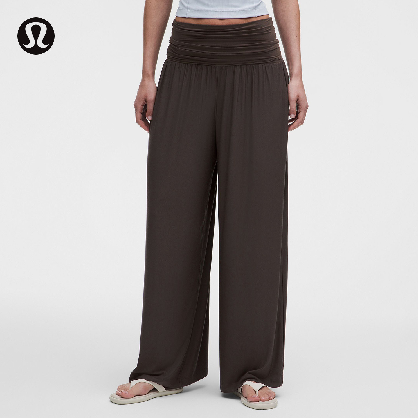 2-in-1 女士二合一阔腿连体裤 速干芯吸丨lululemon丨LW1GLOS