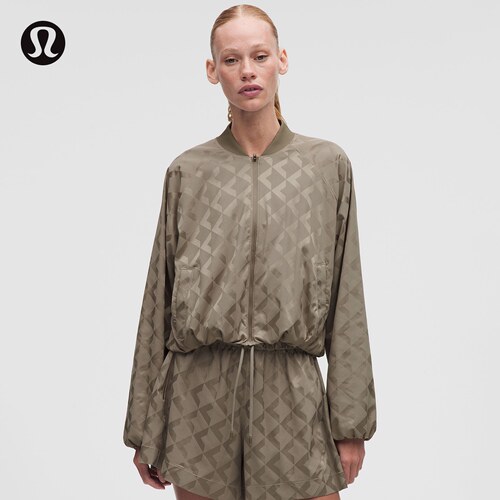 Monogram 女士图案款缎面运动外套丨lululemon丨LW3KSCS