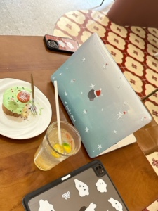 Shesell「冰雪圣诞」满天星MacBook保护壳air保护套pro圣诞限定礼物M1M2防磕碰可爱小众原创设计