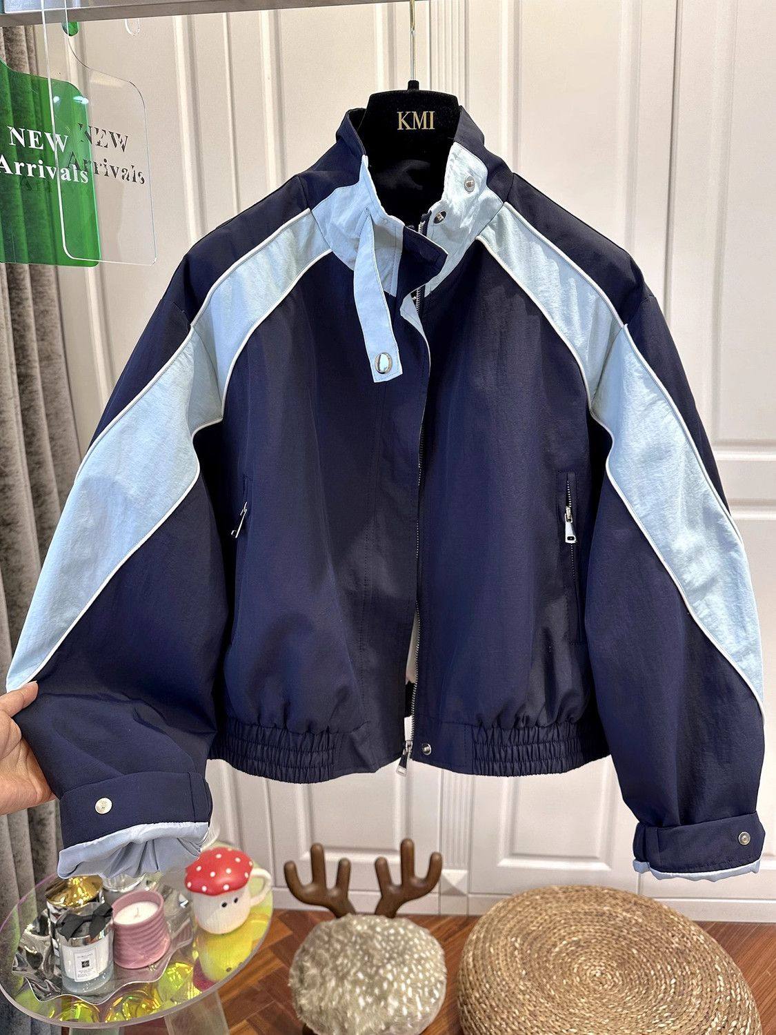 超好看独特设计撞色棒球服短外套