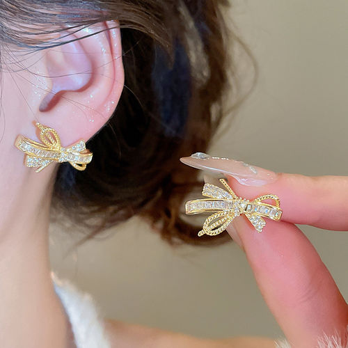 精致轻奢高级感时尚蝴蝶结耳钉