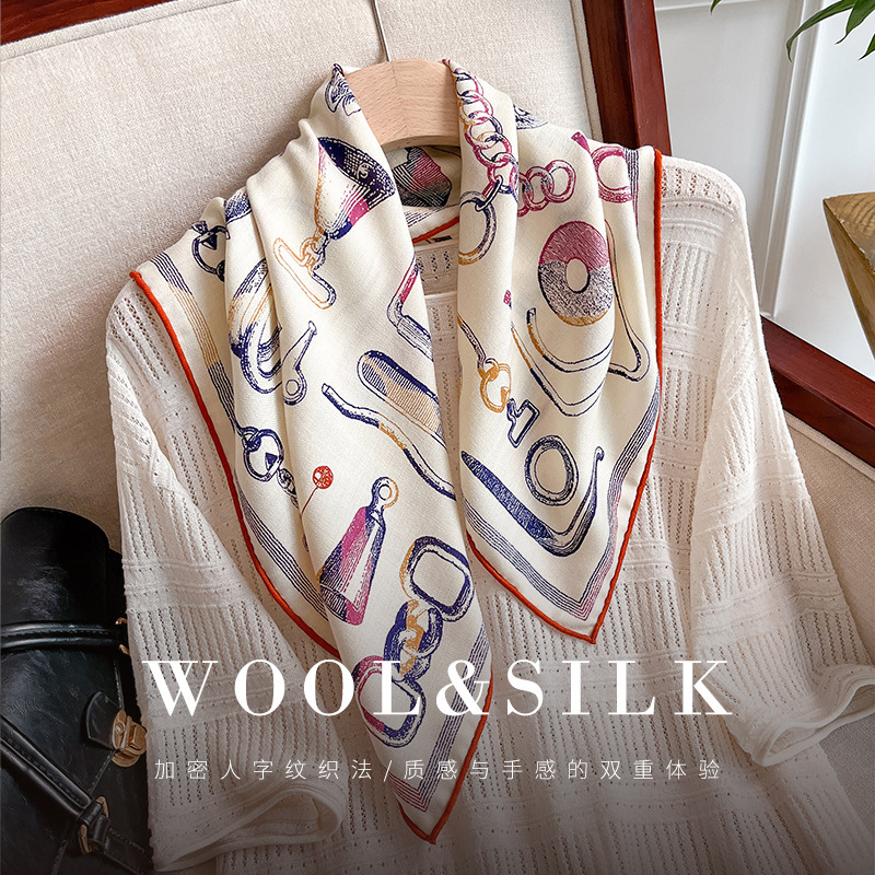 秋冬百搭真丝羊毛丝巾女65cm高级感气质方巾防风御寒丝毛披肩围巾