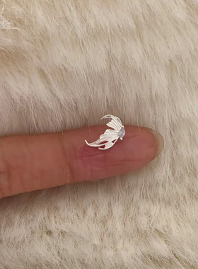 日韩蝴蝶耳钉女简约小众设计感蝴蝶翅膀不对称紫色锆石耳饰新款潮