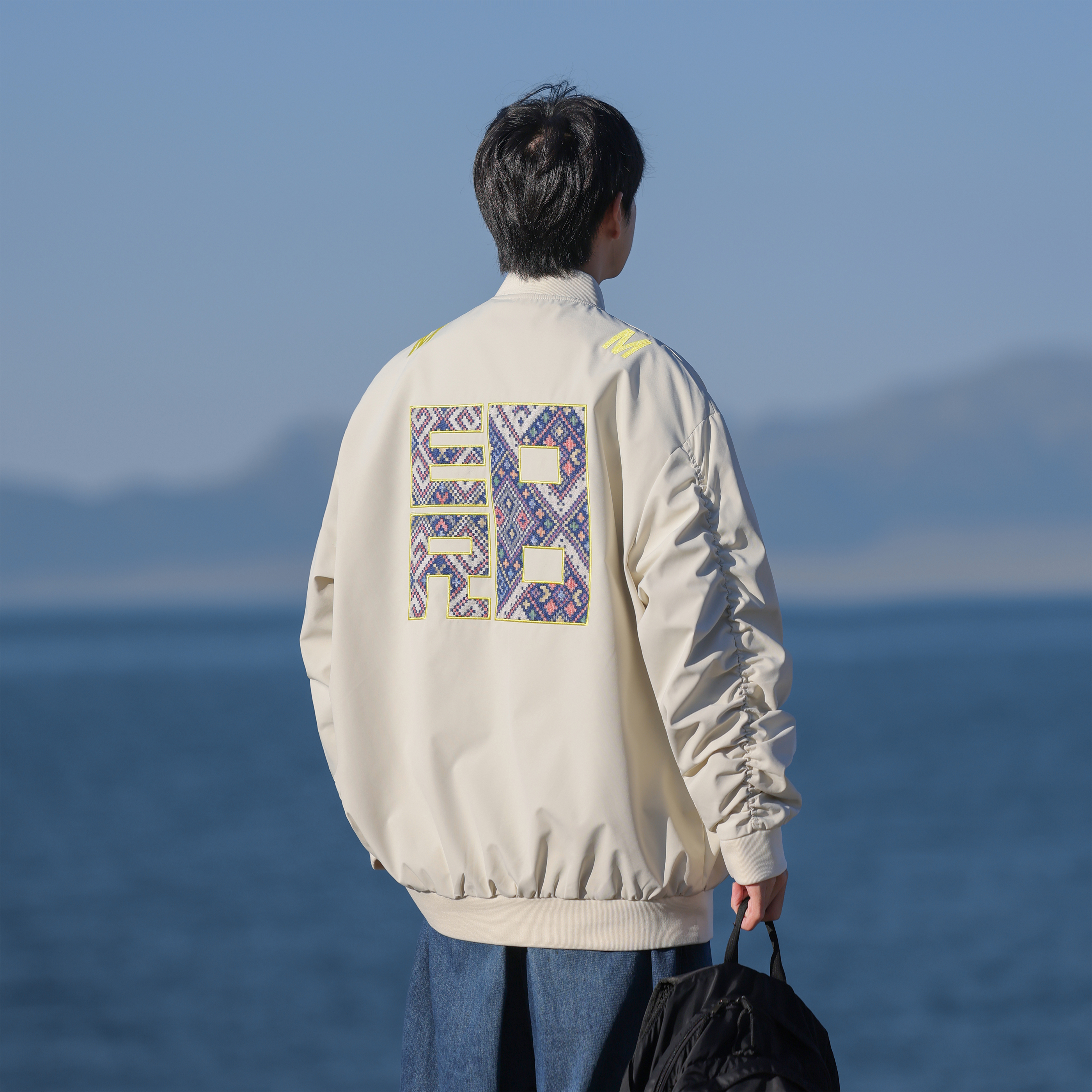 二更美式字母刺绣棒球服男春秋季宽松大码休闲设计感痞帅夹克外套