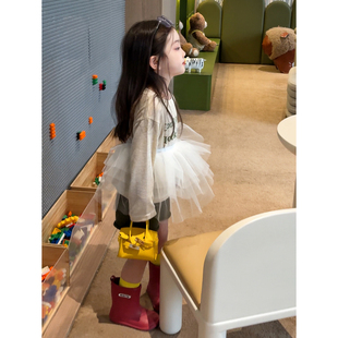 90-140女童白色字母短袖+绿色针织短裤2026春夏装