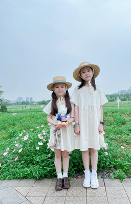 今年夏季出口欧洲订单女童白色花边领棉麻夏季裙子