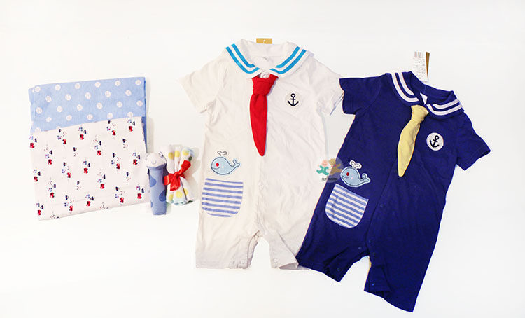 Coffret cadeau pour nouveau-né - Vêtements + Fournitures - Ref 1952955 Image 4