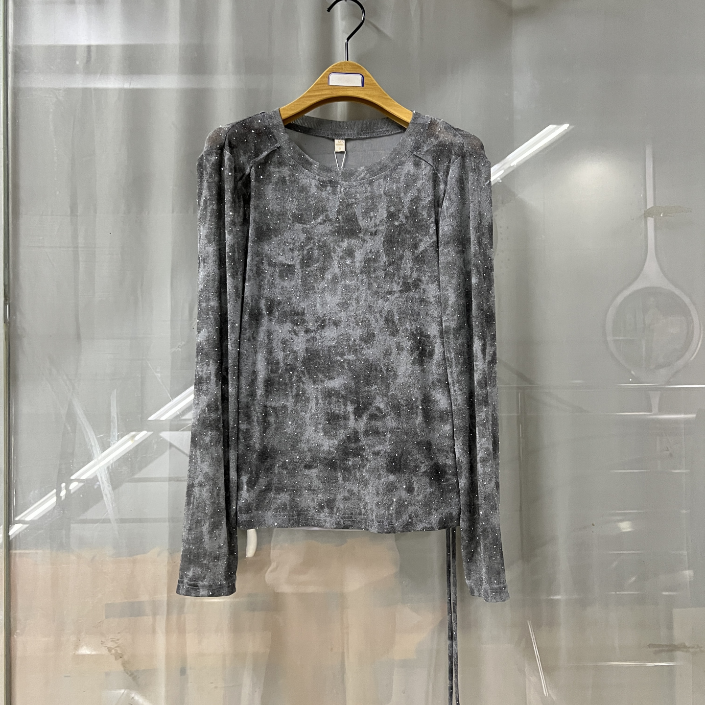 OSY-25C5618商场专卖2025秋时尚新品女装烫钻圆领长袖网布小衫潮