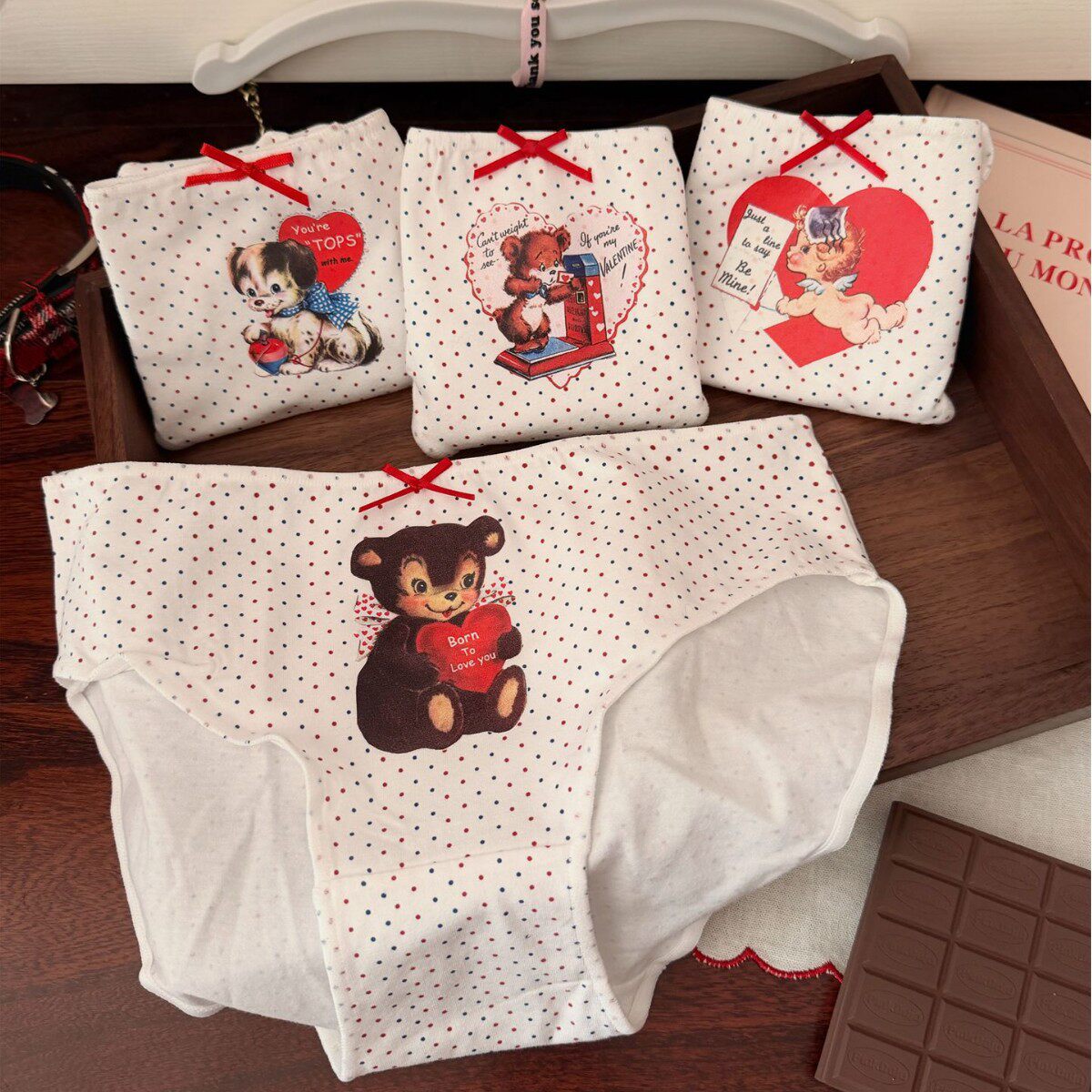 2026新款情人节小熊法式复古波点可爱纯棉质无痕包臀运动学生内裤
