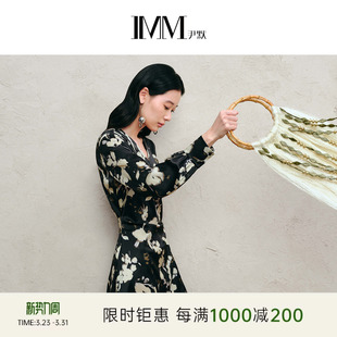 IMM尹默春19MM真丝素绉缎索普洛斯印花V领印花连衣裙女