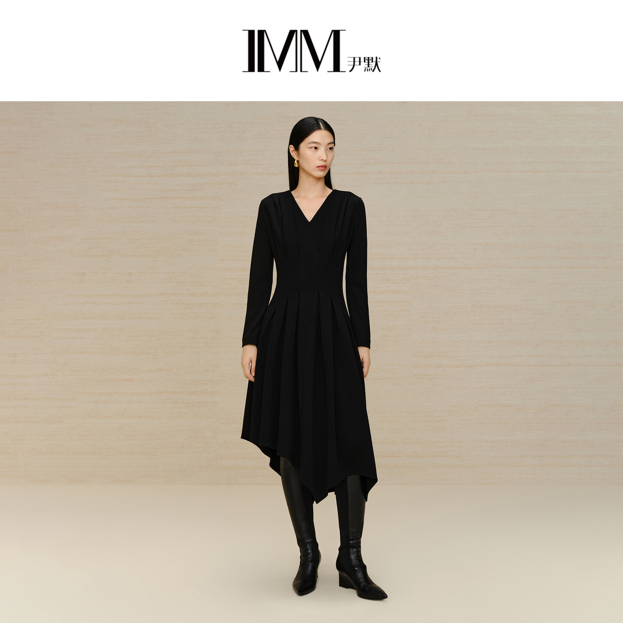 imm尹默羊毛V领显瘦连衣裙