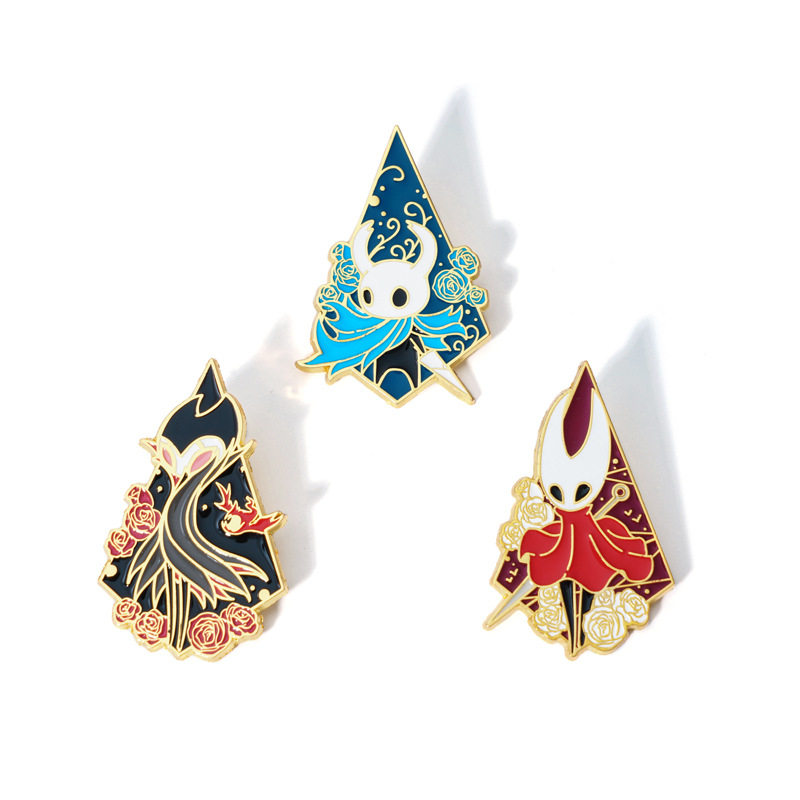 空洞骑士胸针蜂王蜂女 游戏周边金属徽章 创意书包配饰衣领别针