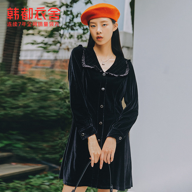 韩都衣舍丝绒连衣裙女2022春装新款显瘦气质优雅赫本风高腰小黑裙