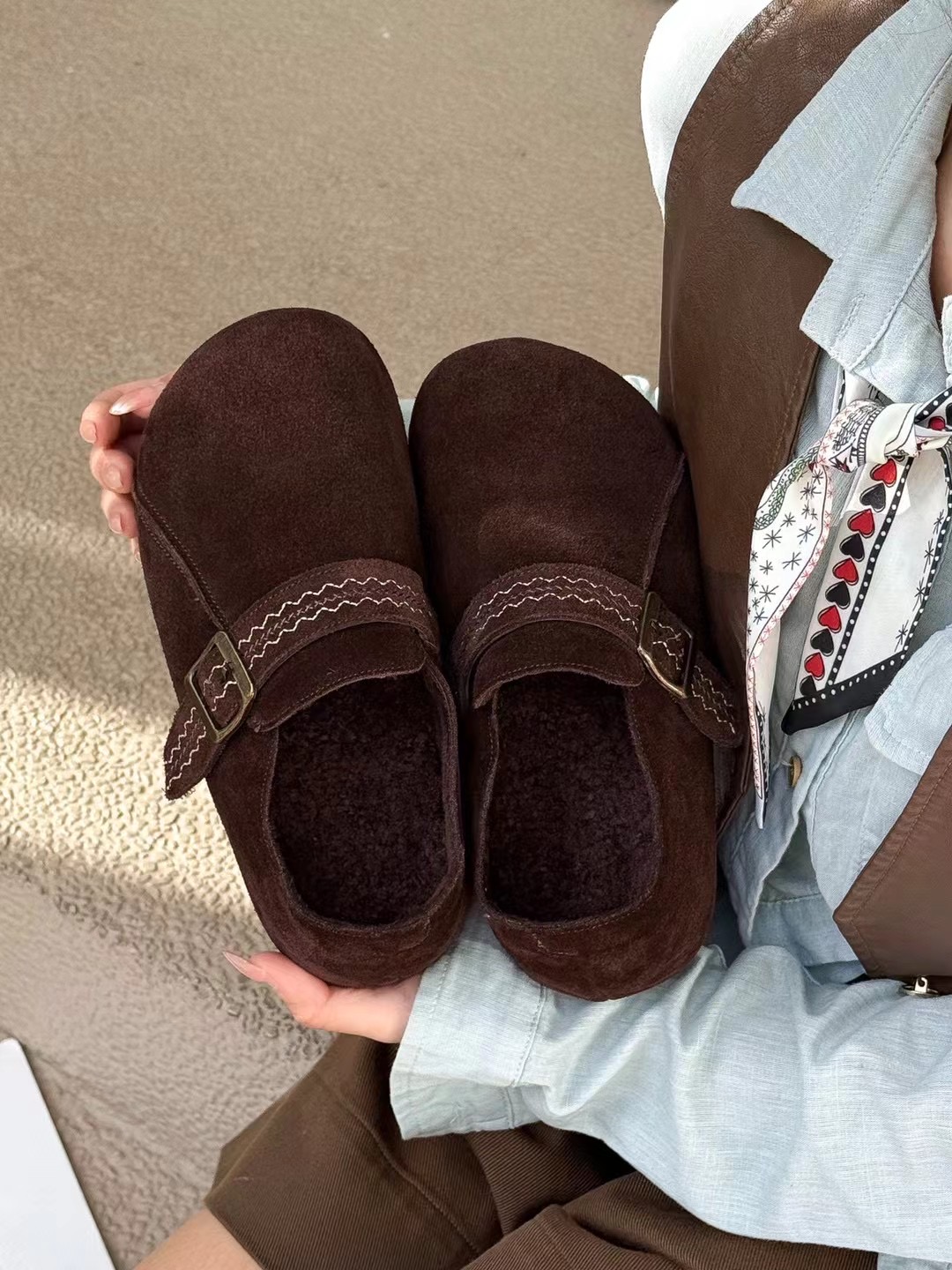 茵茵家韩版牛皮复古加绒软底增高勃肯鞋女2025秋冬新款保暖毛毛鞋