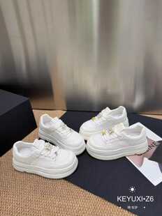 茵茵家2026春秋季韩版真皮圆头网面松糕底小白鞋女简约透气休闲鞋