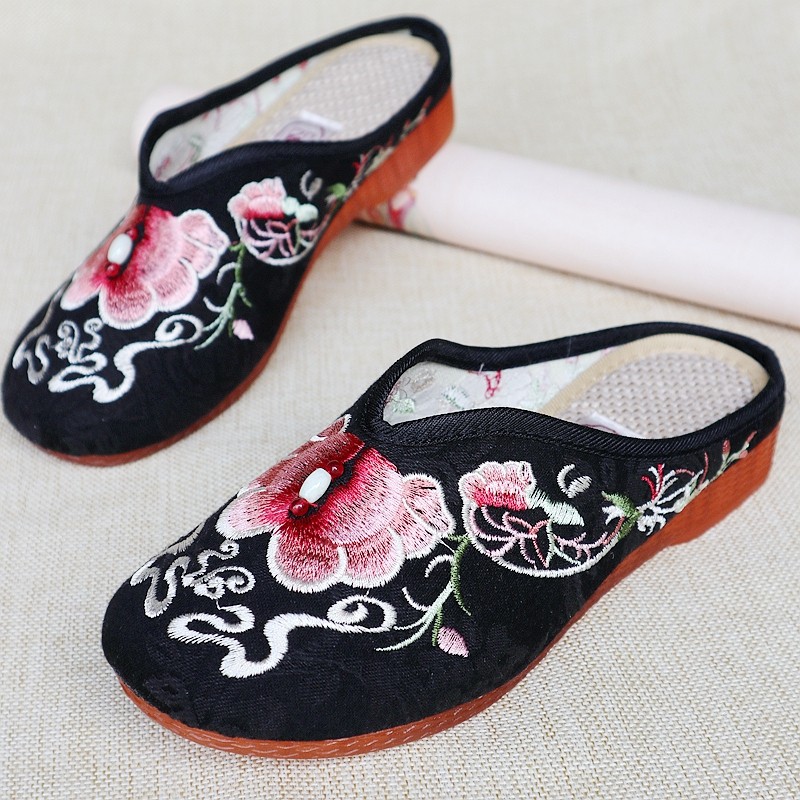 绣花拖鞋女包头外穿新款老北京布鞋牛筋底民族风平底舒适防臭鞋子