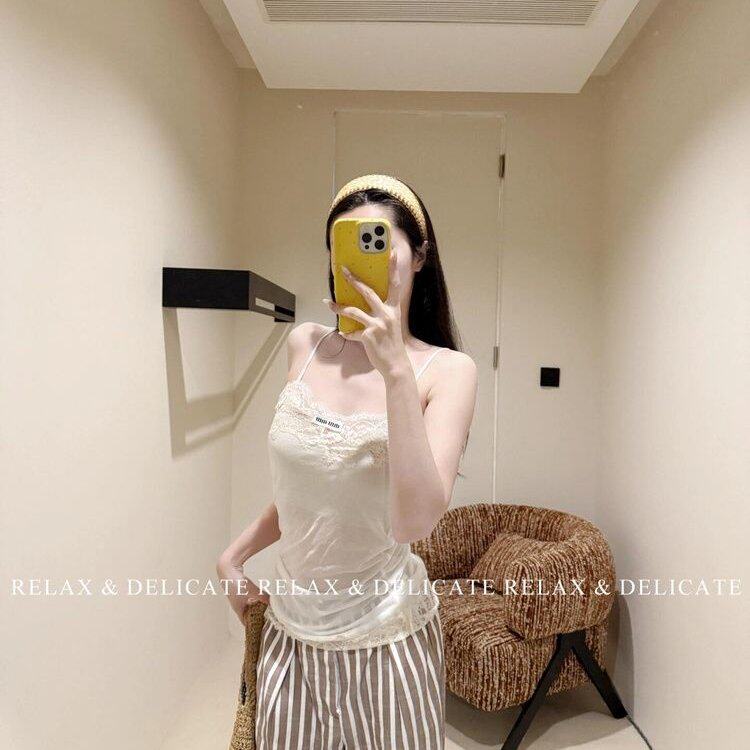 莫代尔法式新款设计感蕾丝拼接微T恤