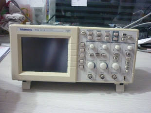 TEKTRONIX TDS1012 数字示波器泰克TDS1012示波器100兆