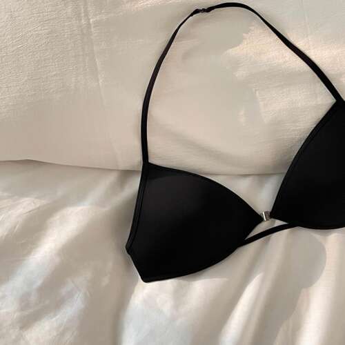 nobra的感觉太舒服了！法式性感纯欲美背前扣三角杯挂脖内衣女