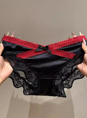 姐姐看起来就香香的！交叉撞色性感低腰蕾丝~美在心巴上的小花边~