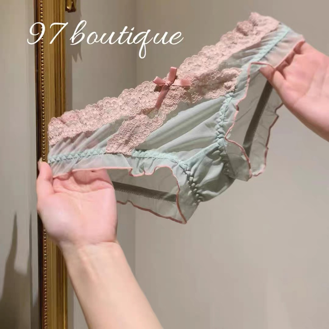 好小众的配色~很难不爱!!蕾丝撞色真的太嗲了!若隐若现超性感