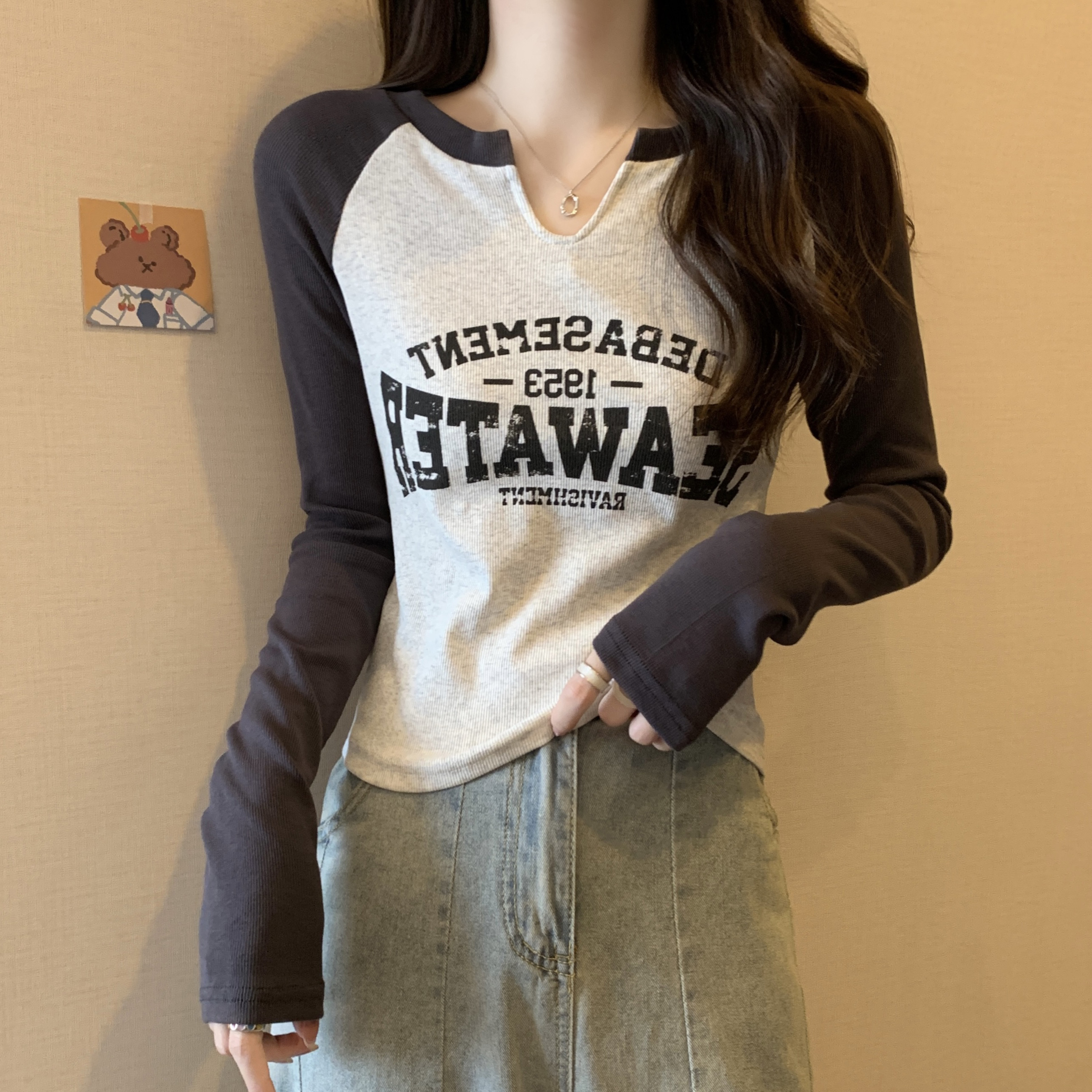 美式复古印花长袖T恤高级感超好看上衣女2025新款春秋低领打底衫