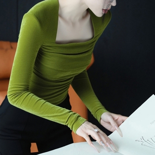 轻奢优雅风绿色方领长袖丝绒衬衫女秋冬新款洋气减龄漂亮名媛小衫