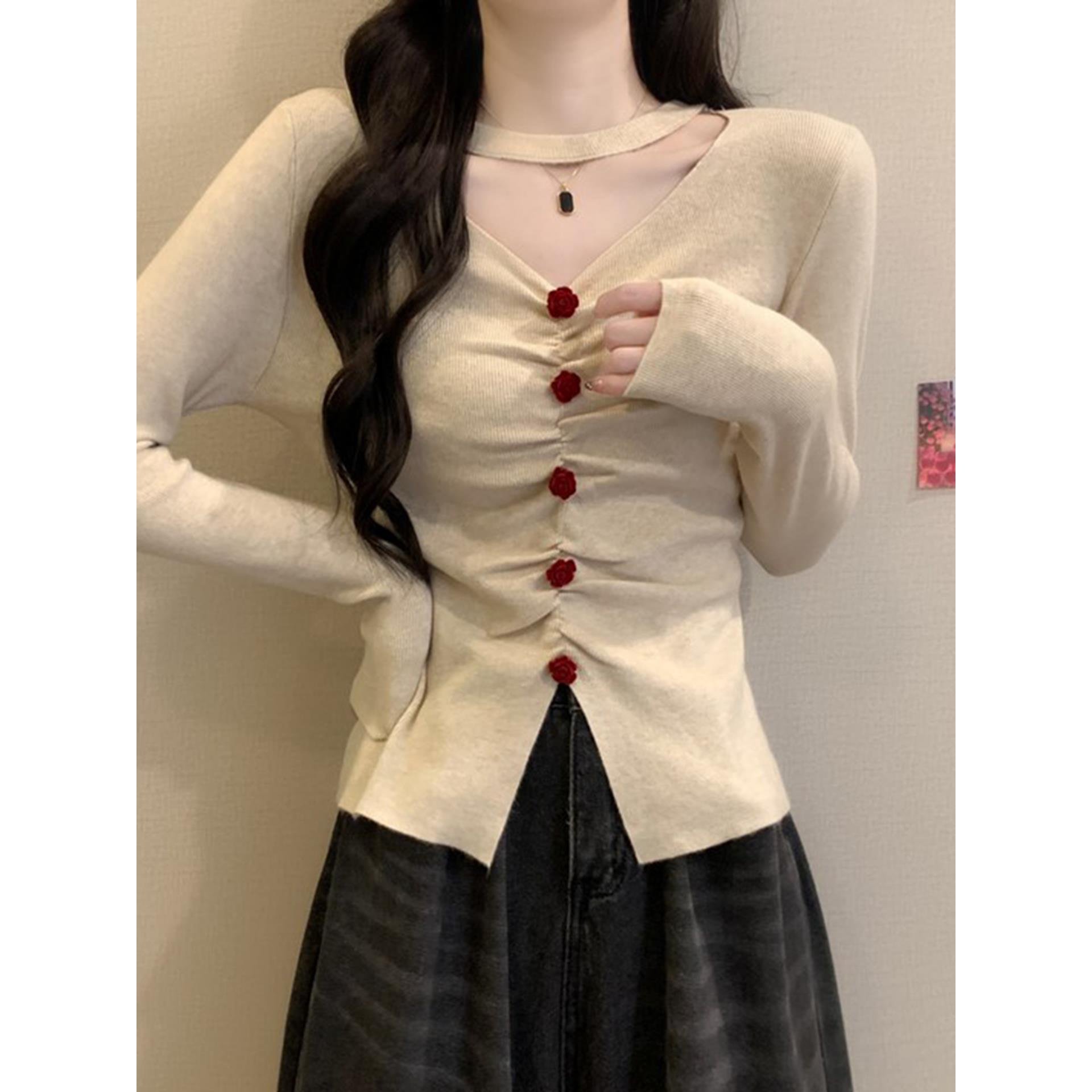 巨好看挂脖长袖针织上衣