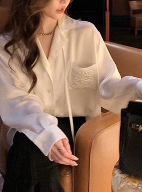 白色衬衫女春秋设计感小众