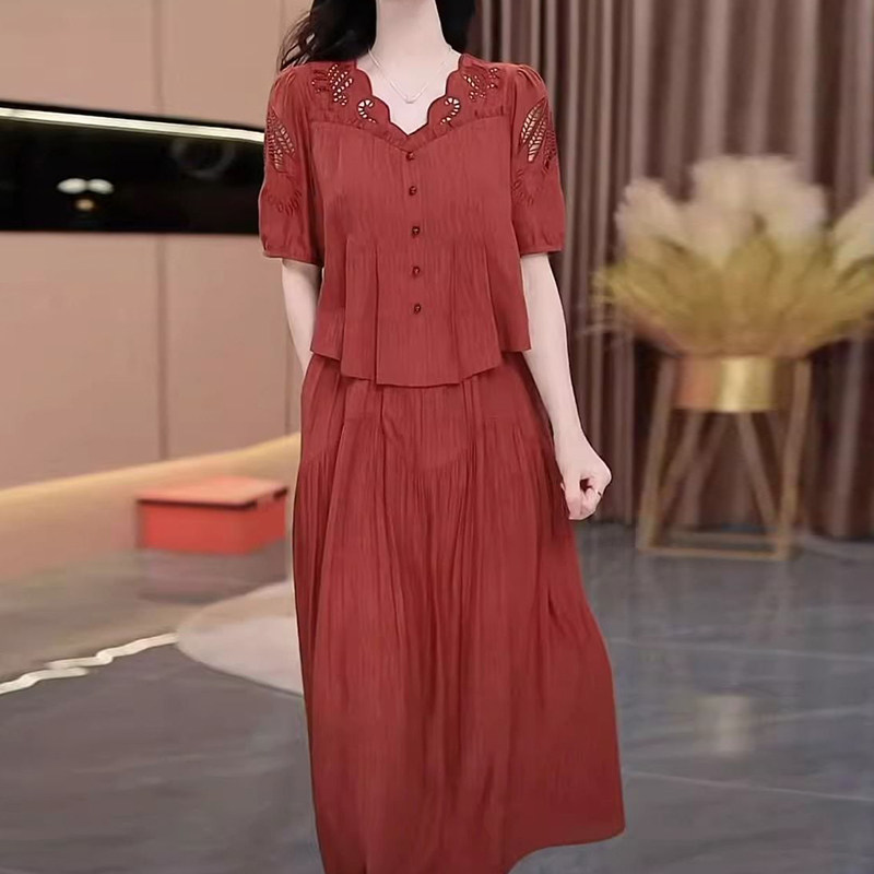 冰竹丝连衣裙2025夏季新款女装时尚气质显瘦遮肚优雅红色礼服裙子