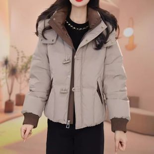 时尚高级感连帽羽绒服女2025年冬季修身显瘦减龄小个子保暖短外套