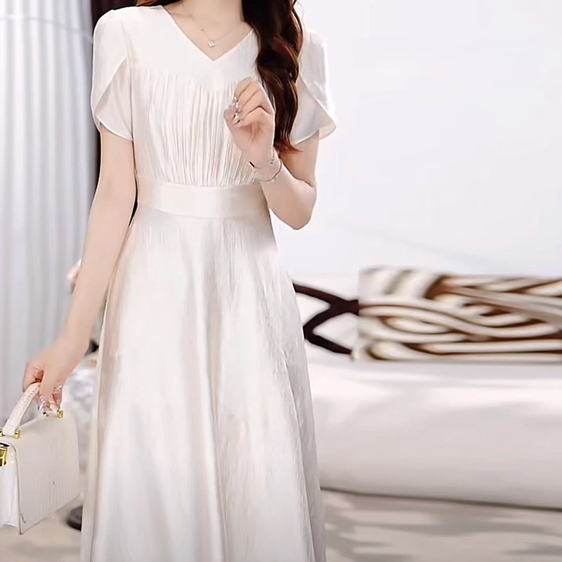天丝琉璃缎连衣裙2025夏季新款女装时尚气质减龄显瘦奢华礼服裙子