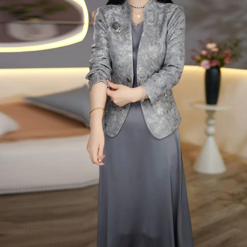 气质显瘦两件套春季连衣裙新款2026优雅简约修身妈妈外套时尚套装