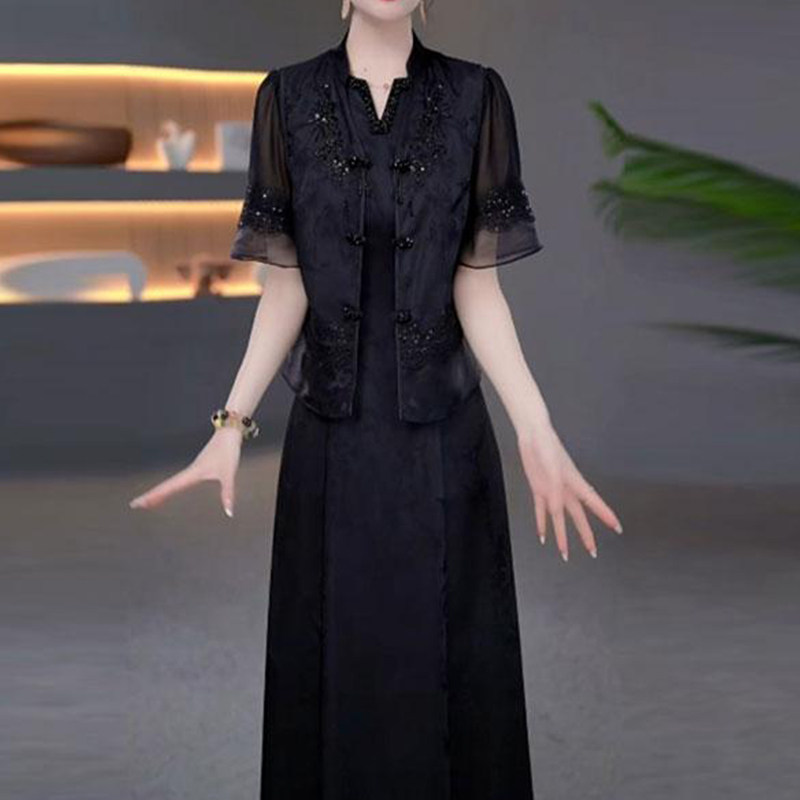 精致盘扣马甲搭连衣裙女2026年夏季修身显瘦减龄遮肚中长款裙子