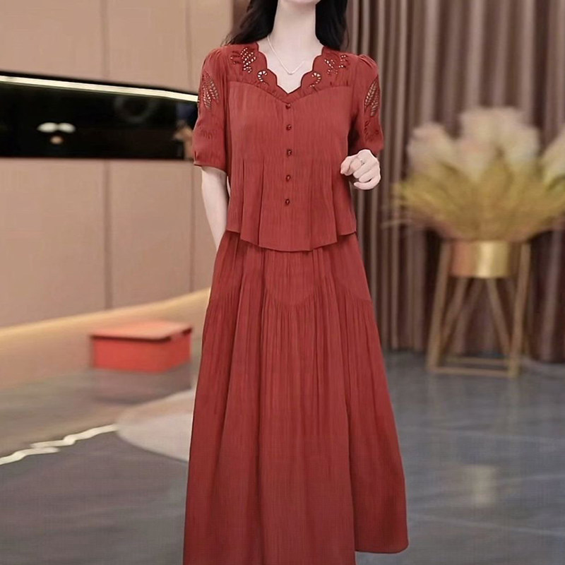 高端洋气假两件连衣裙女2026年夏季修身显瘦减龄遮肚中长款裙子