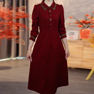 时尚洋气高级感连衣裙女2025年秋冬季修身显瘦减龄遮肚中长款裙子