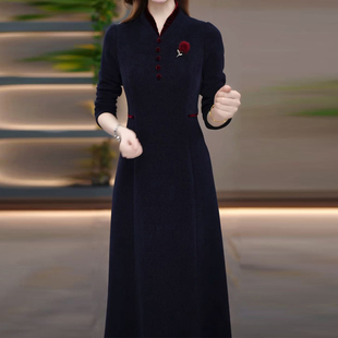 秋冬款连衣裙女遮肉2025冬季新款加绒加厚配大衣内搭中长款打底裙