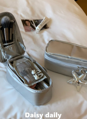 J人理想型收纳~ins银色化妆包手提化妆品便携大容量洗漱旅行