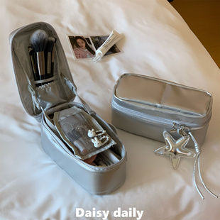 J人理想型收纳~ins银色化妆包手提化妆品便携大容量洗漱旅行