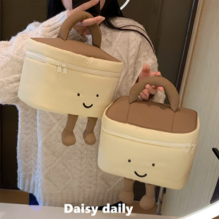 可爱脚丫手提化妆包新款便携式大容量护肤品洗漱旅行便携分区收纳